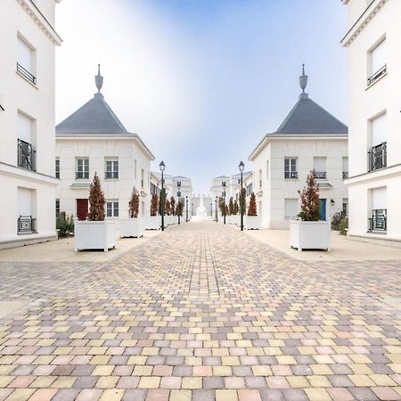 Le Celeste By Plaza Serris Exterior photo