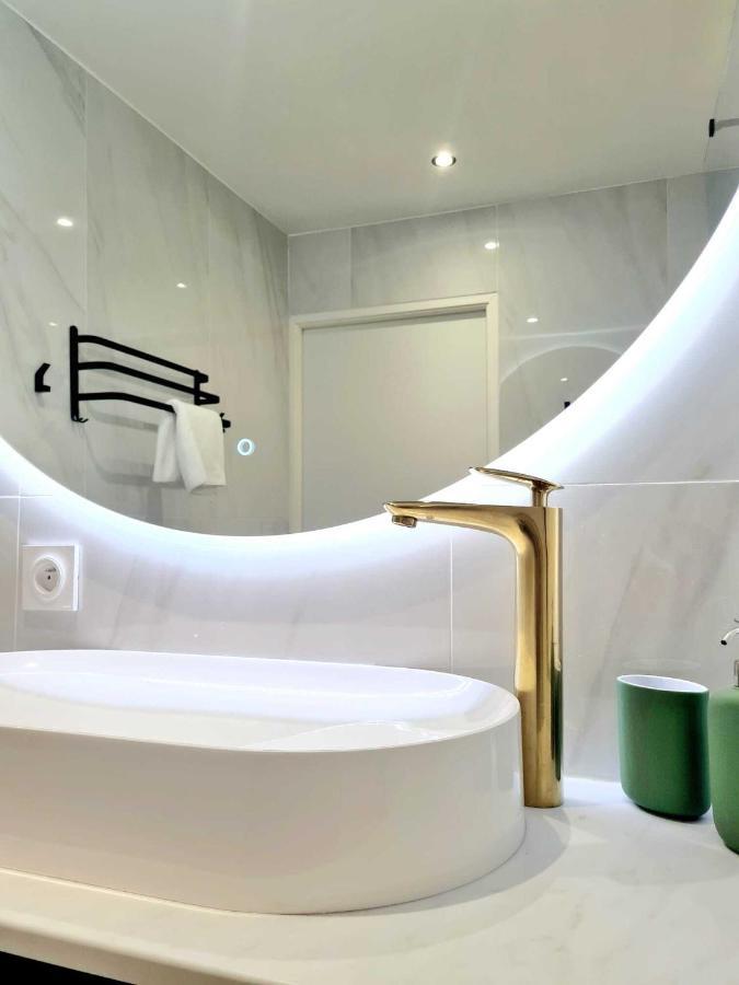 Le Celeste By Plaza Serris Exterior photo